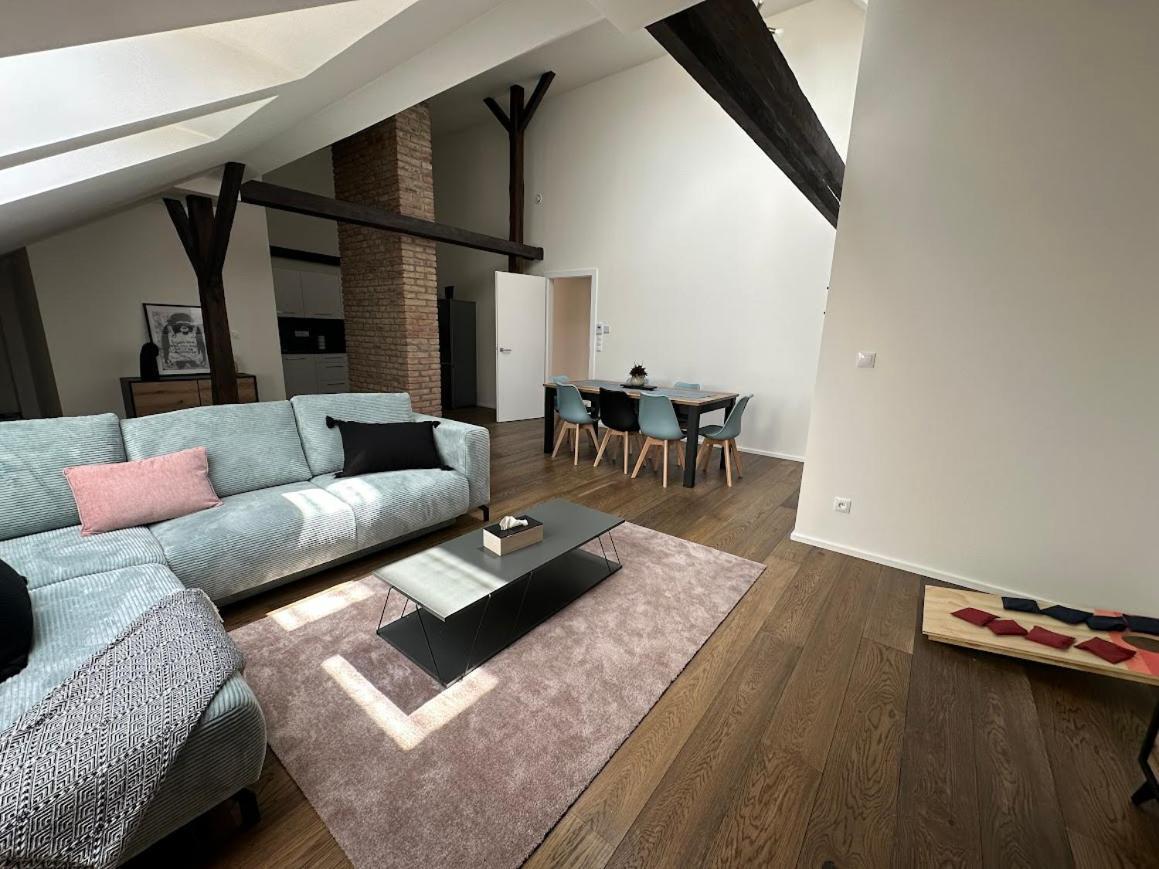 Loft Apartments Praha Bagian luar foto