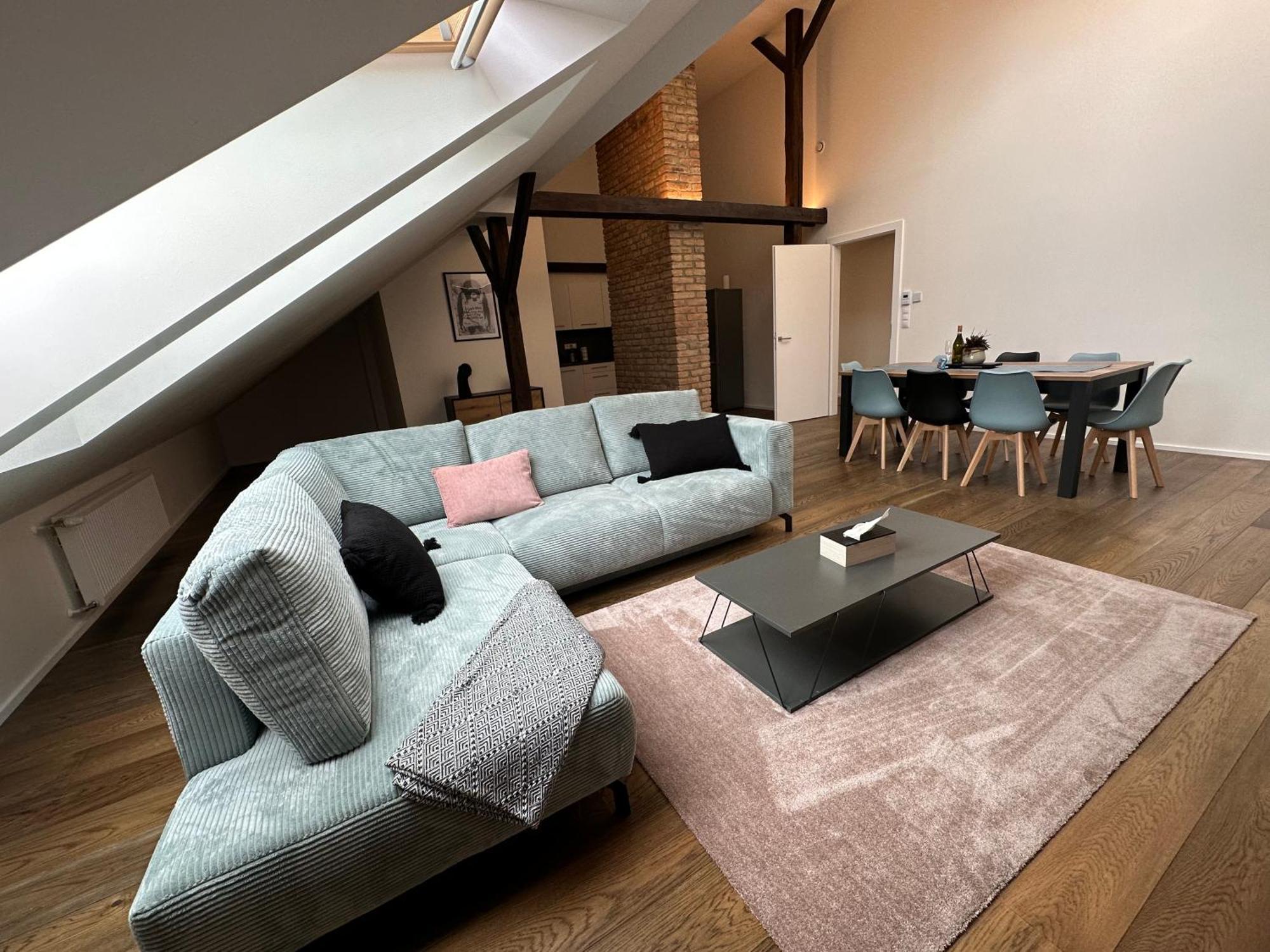 Loft Apartments Praha Bagian luar foto