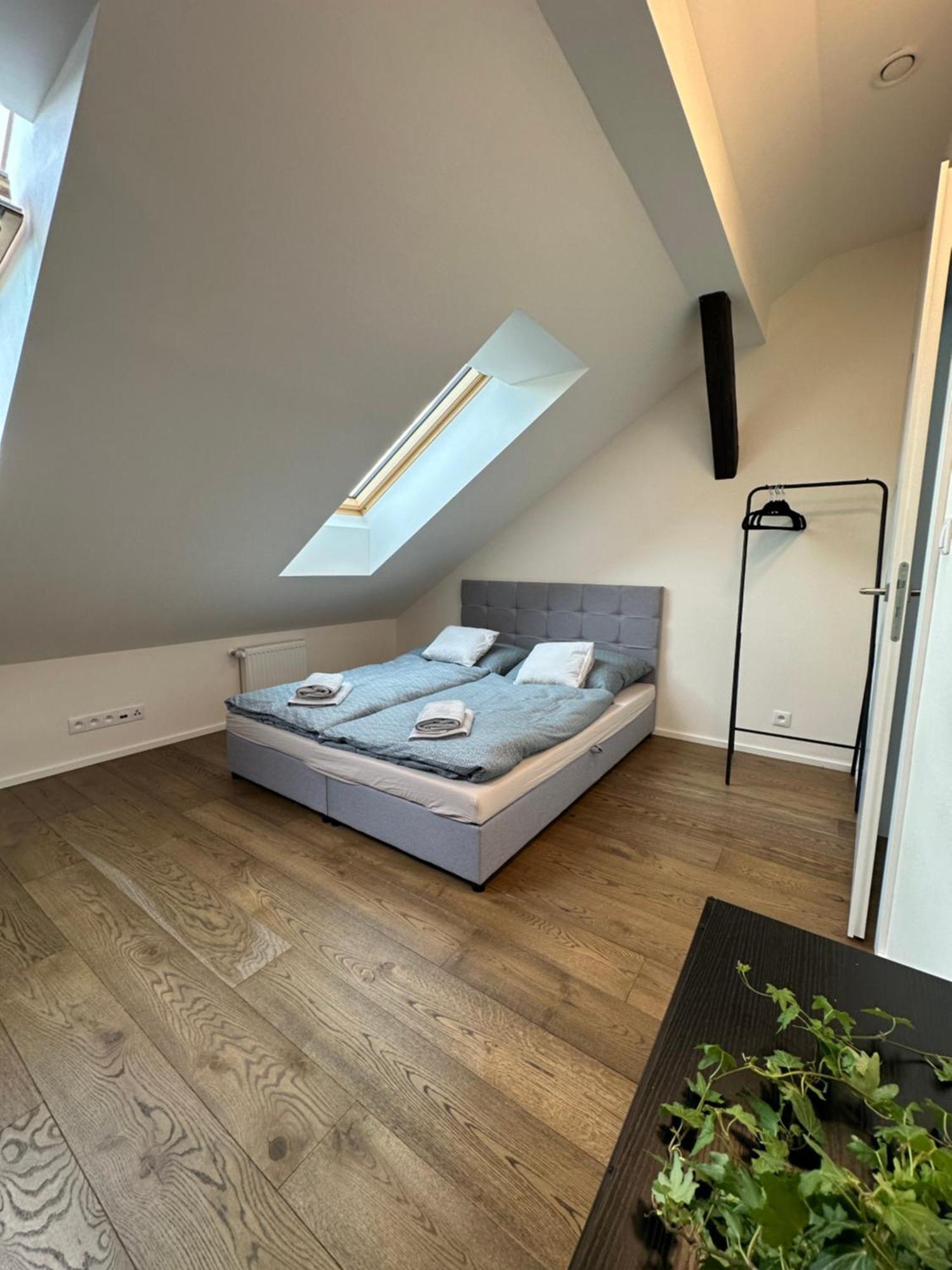 Loft Apartments Praha Bagian luar foto