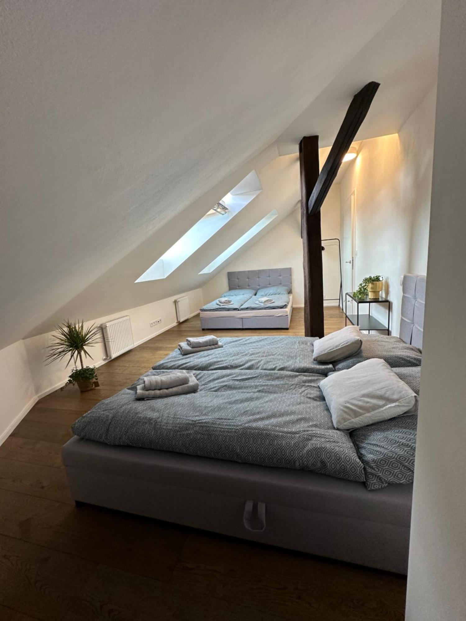 Loft Apartments Praha Bagian luar foto